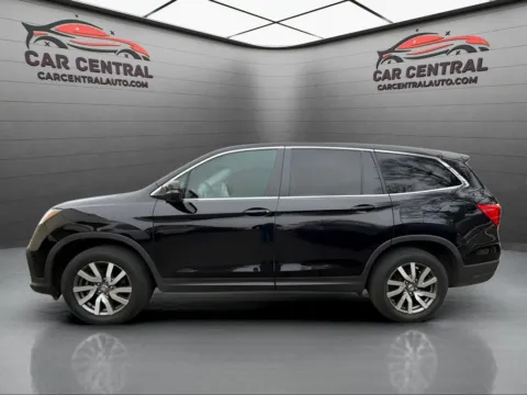 Photos of 2021 Honda Pilot EX-L for sale in Wallingford, CT at Car Central Wallingford