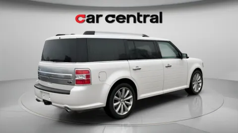More photos of 2018 Ford Flex Limited at Car Central Wallingford, CT