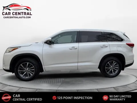 Photos of 2017 Toyota Highlander XLE for sale in Wallingford, CT at Car Central Wallingford