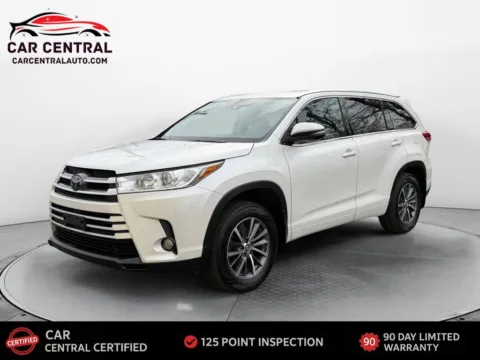 White 2017 Toyota Highlander XLE for sale in Wallingford, CT