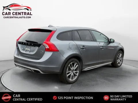 More photos of 2016 Volvo V60 Cross Country T5 Platinum at Car Central Wallingford, CT
