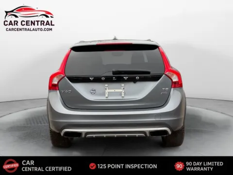 More photos of 2016 Volvo V60 Cross Country T5 Platinum at Car Central Wallingford, CT