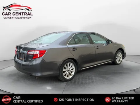 More photos of 2014 Toyota Camry Hybrid XLE at Car Central Wallingford, CT