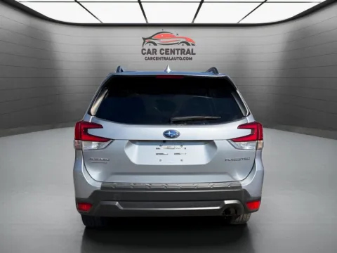 More photos of 2020 Subaru Forester Premium at Car Central Wallingford, CT