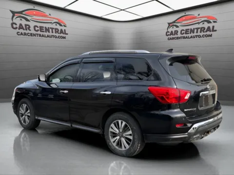Another view of 2019 Nissan Pathfinder SL for sale in Wallingford, CT at Car Central Wallingford
