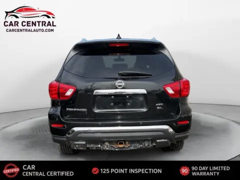 More photos of 2019 Nissan Pathfinder SL at Car Central Wallingford, CT