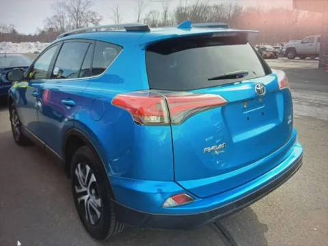 More photos of 2018 Toyota RAV4 LE at Car Central Wallingford, CT