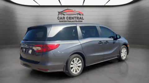 More photos of 2018 Honda Odyssey LX at Car Central Wallingford, CT