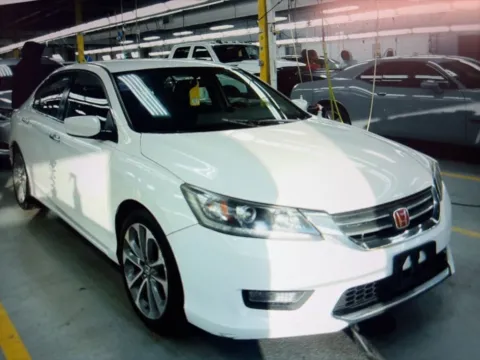 More photos of 2015 Honda Accord Sport at Car Central Wallingford, CT