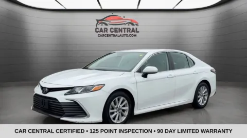 White 2022 Toyota Camry LE for sale in Wallingford, CT