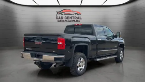 More photos of 2019 GMC Sierra 3500HD SLT at Car Central Wallingford, CT