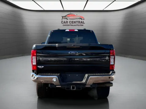 More photos of 2020 Ford F-350SD Lariat at Car Central Wallingford, CT