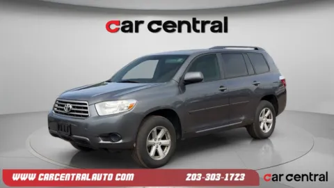 Gray 2010 Toyota Highlander for sale in Wallingford, CT