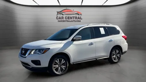 White 2019 Nissan Pathfinder SL for sale in Wallingford, CT