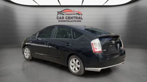 More photos of 2008 Toyota Prius at Car Central Wallingford, CT