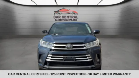 Blue 2017 Toyota Highlander LE for sale in Wallingford, CT