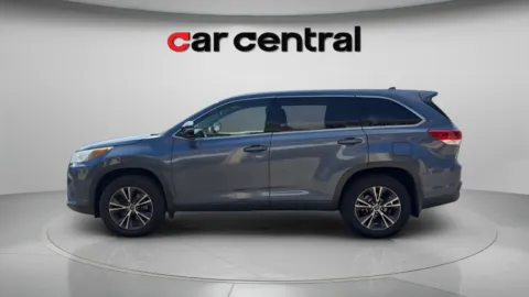 Photos of 2017 Toyota Highlander LE Plus for sale in Wallingford, CT at Car Central Wallingford
