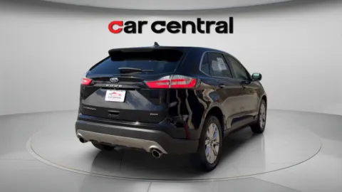More photos of 2022 Ford Edge Titanium at Car Central Wallingford, CT