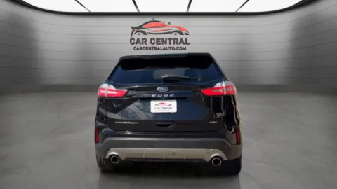 More photos of 2022 Ford Edge Titanium at Car Central Wallingford, CT