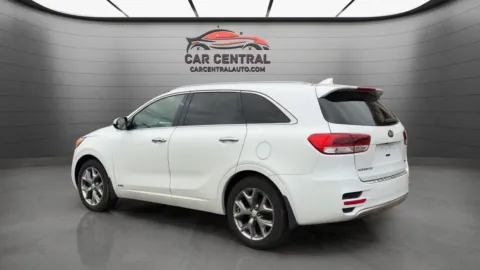 More photos of 2016 Kia Sorento SX at Car Central Wallingford, CT