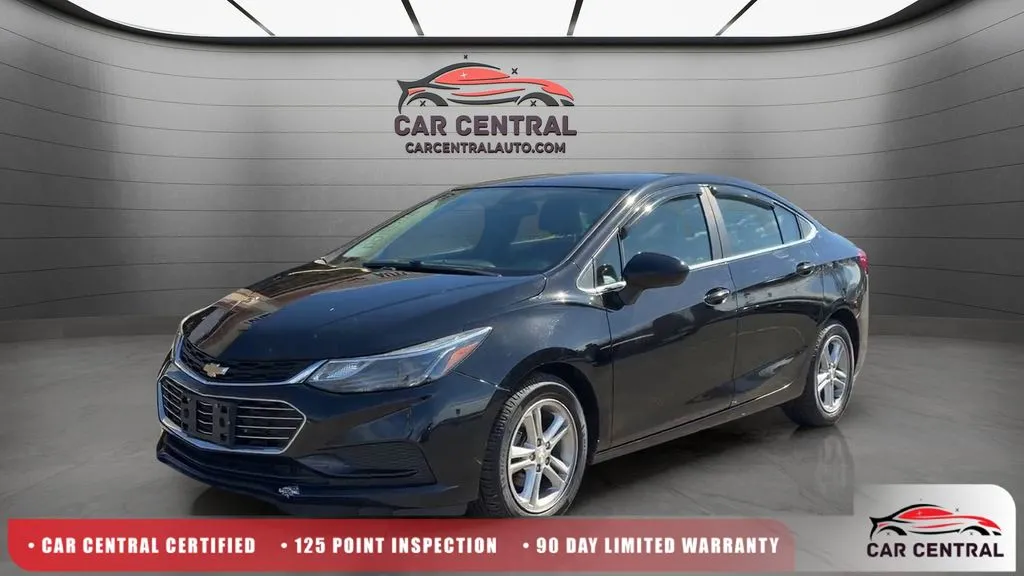 Black 2017 Chevrolet Cruze LT for sale in Wallingford, CT