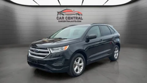 Photos of 2017 Ford Edge SE for sale in Wallingford, CT at Car Central Wallingford