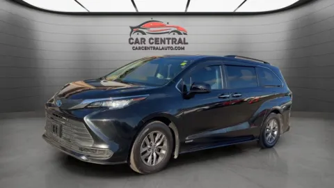 Photos of 2021 Toyota Sienna LE for sale in Wallingford, CT at Car Central Wallingford