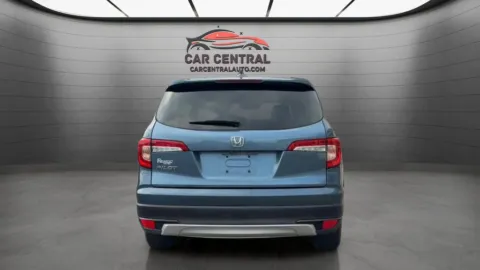 More photos of 2020 Honda Pilot EX-L at Car Central Wallingford, CT