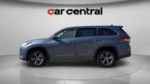 Photos of 2018 Toyota Highlander LE Plus for sale in Wallingford, CT at Car Central Wallingford