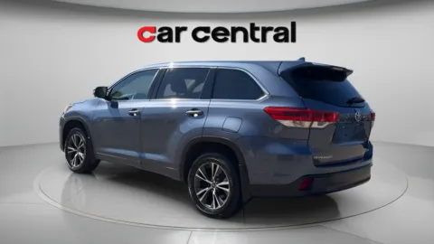 Another view of 2018 Toyota Highlander LE Plus for sale in Wallingford, CT at Car Central Wallingford