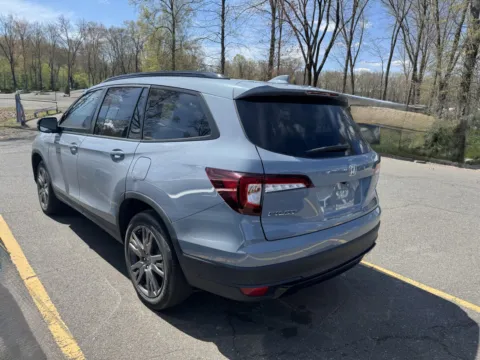 More photos of 2022 Honda Pilot Sport at Car Central Wallingford, CT