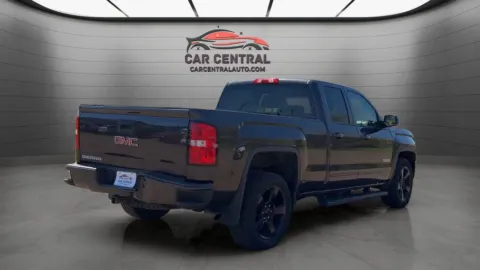More photos of 2016 GMC Sierra 1500 at Car Central Wallingford, CT