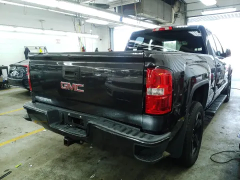 More photos of 2016 GMC Sierra 1500 at Car Central Wallingford, CT