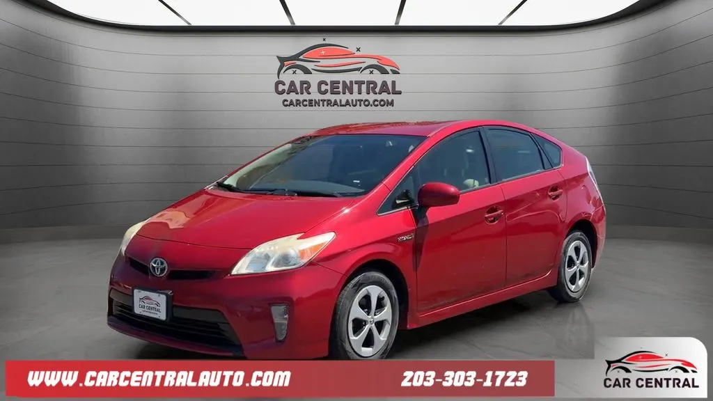 Red 2013 Toyota Prius Two for sale in Wallingford, CT