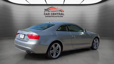 More photos of 2009 Audi S5 4.2 at Car Central Wallingford, CT
