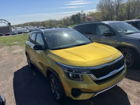 Photos of 2022 Kia Seltos S for sale in Wallingford, CT at Car Central Wallingford