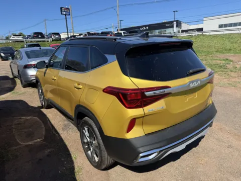 More photos of 2022 Kia Seltos S at Car Central Wallingford, CT