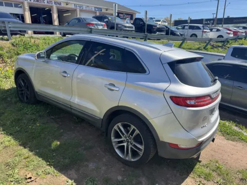 More photos of 2016 Lincoln MKC Reserve at Car Central Wallingford, CT