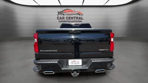 More photos of 2019 Chevrolet Silverado 1500 LT Trail Boss at Car Central Wallingford, CT