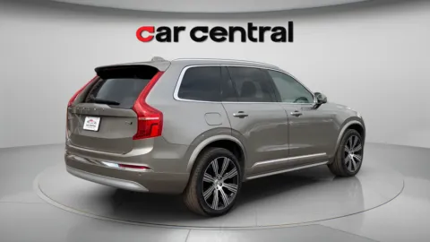 More photos of 2022 Volvo XC90 T6 Inscription at Car Central Wallingford, CT