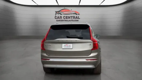 More photos of 2022 Volvo XC90 T6 Inscription at Car Central Wallingford, CT