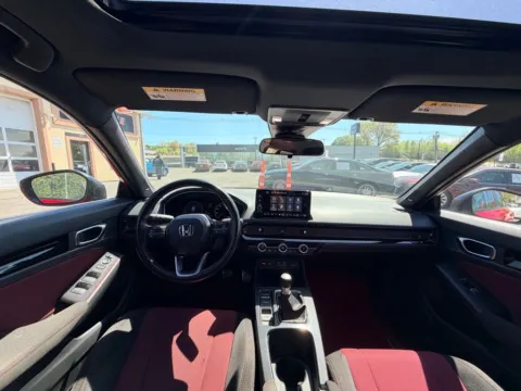 More photos of 2024 Honda Civic Si at Car Central Wallingford, CT