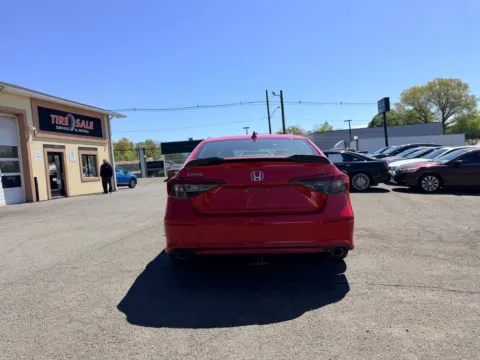 More photos of 2024 Honda Civic Si at Car Central Wallingford, CT