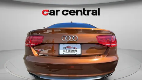 More photos of 2014 Audi S8 4.0T at Car Central Wallingford, CT
