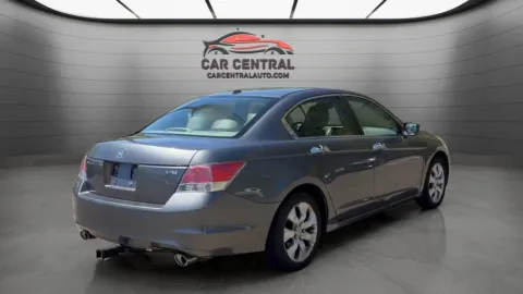 More photos of 2009 Honda Accord EX-L at Car Central Wallingford, CT