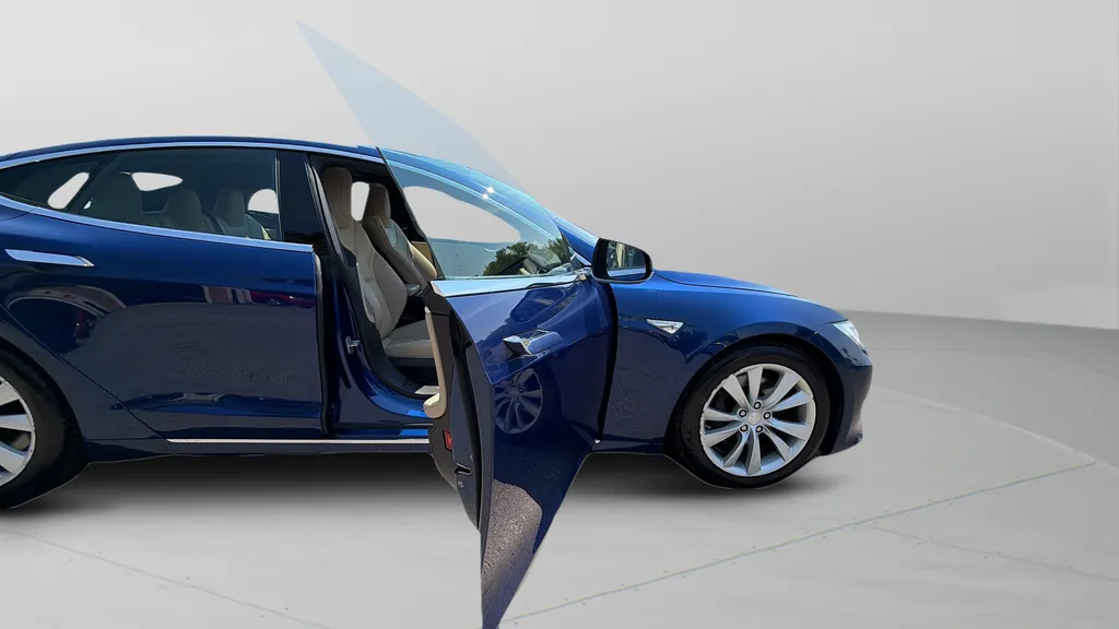 2016 Tesla Model S 90D - Photo 10