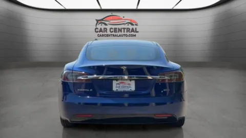 More photos of 2016 Tesla Model S 90D at Car Central Wallingford, CT
