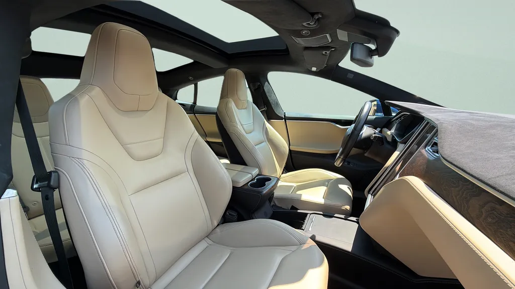 2016 Tesla Model S 90D - Photo 27