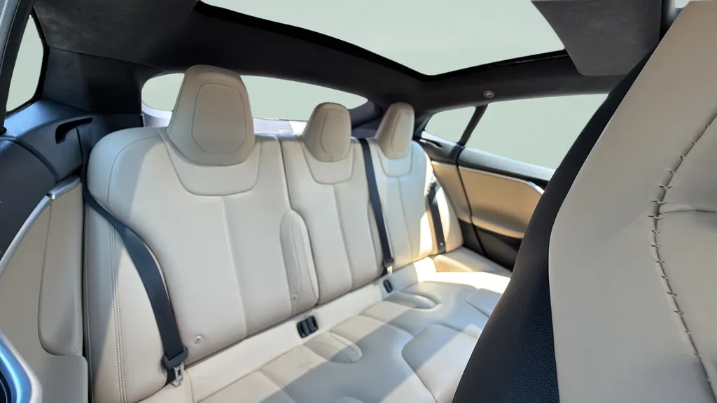 2016 Tesla Model S 90D - Photo 28
