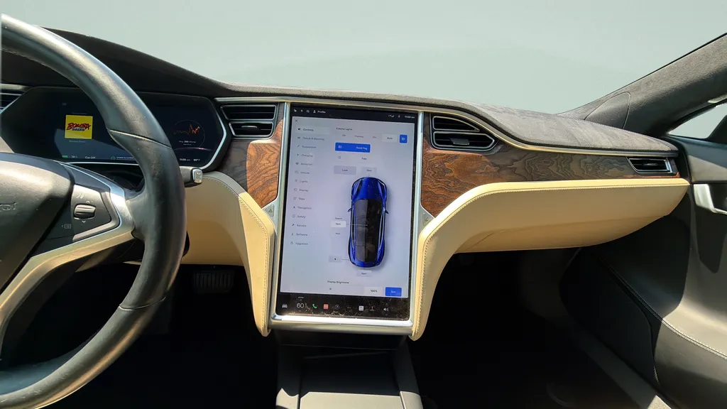 2016 Tesla Model S 90D - Photo 12